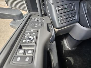S660 V8 6x2 BOOGIE / RETARDER / FULL AIR SUSPENSION